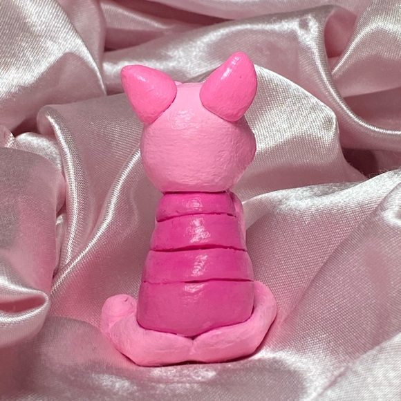 Piglet from ‘Winnie The Pooh’ - Picture 4 of 4